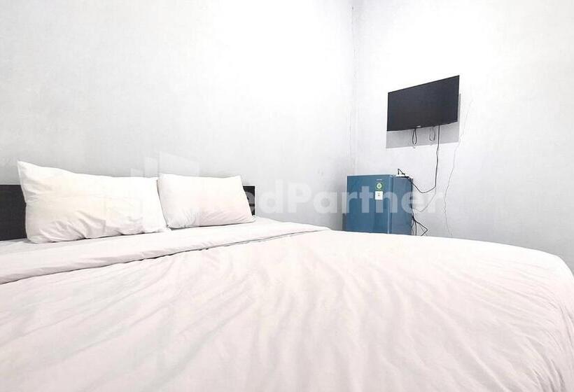 בית מלון כפרי Vins Homestay Kroya Mitra Reddoorz