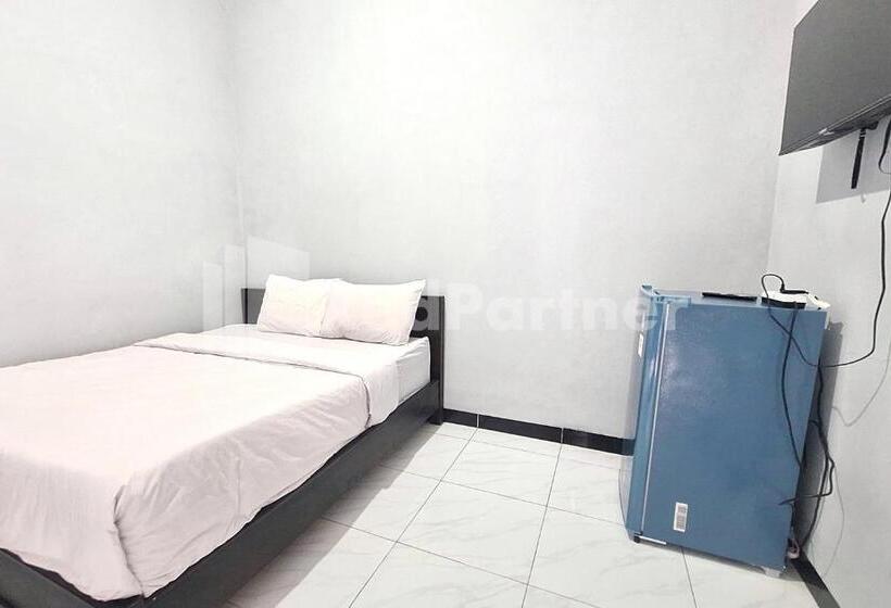 فندق Vins Homestay Kroya Mitra Reddoorz