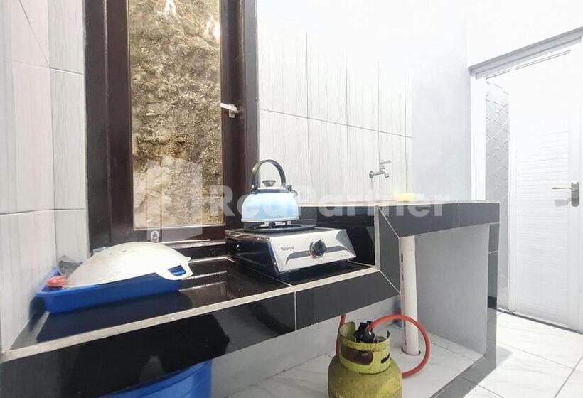 فندق Vins Homestay Kroya Mitra Reddoorz