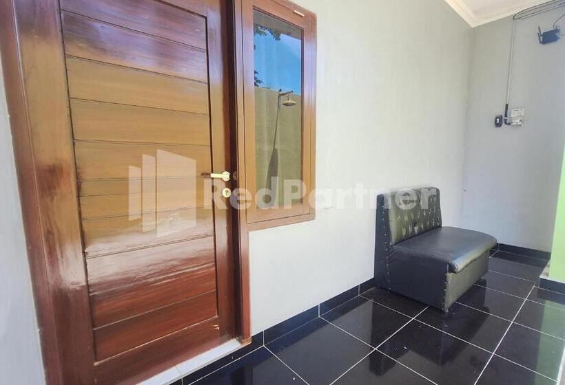 فندق Vins Homestay Kroya Mitra Reddoorz