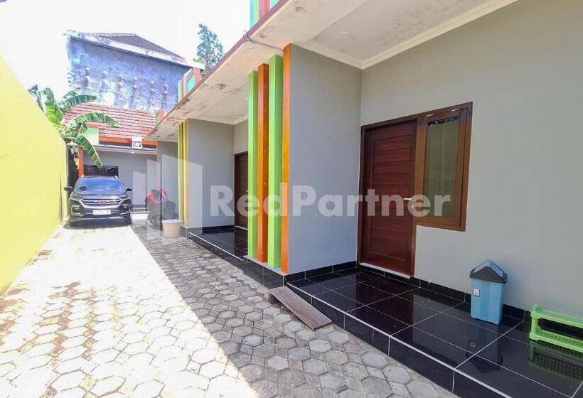 فندق Vins Homestay Kroya Mitra Reddoorz