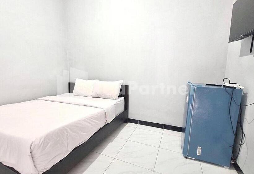 فندق Vins Homestay Kroya Mitra Reddoorz