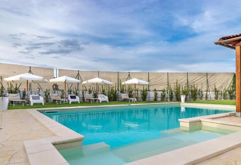 Villa Cangiano B&b And Pool