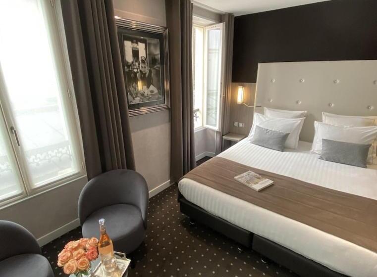 Lencia Hotel,downtown