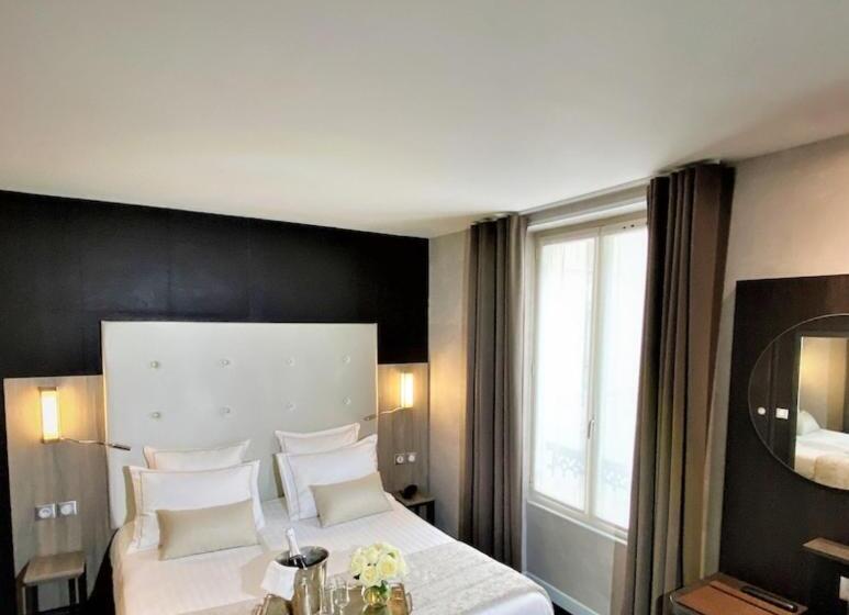 Lencia Hotel,downtown