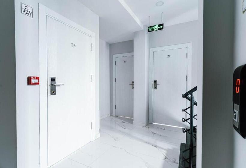 Lux Apart At Terrace