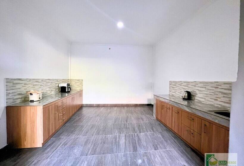 פנסיון Casa Verde Guesthouse