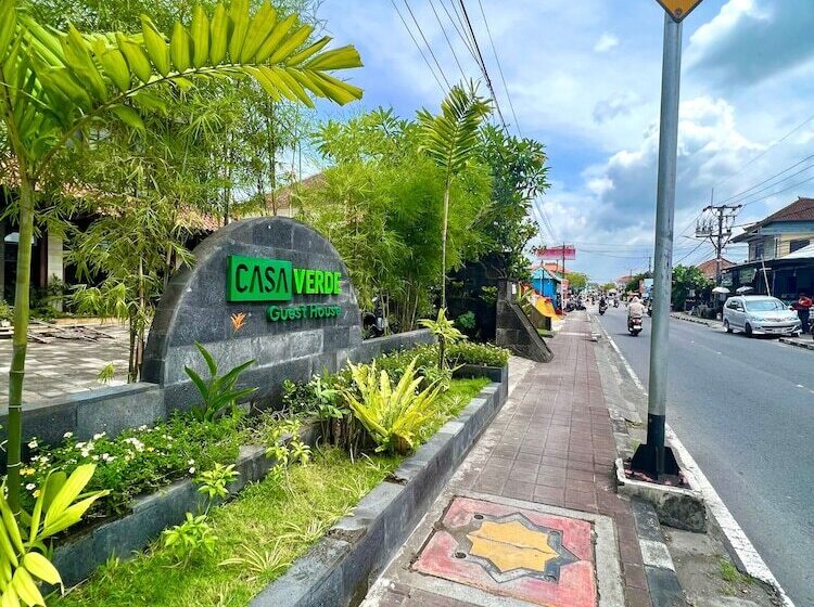 פנסיון Casa Verde Guesthouse