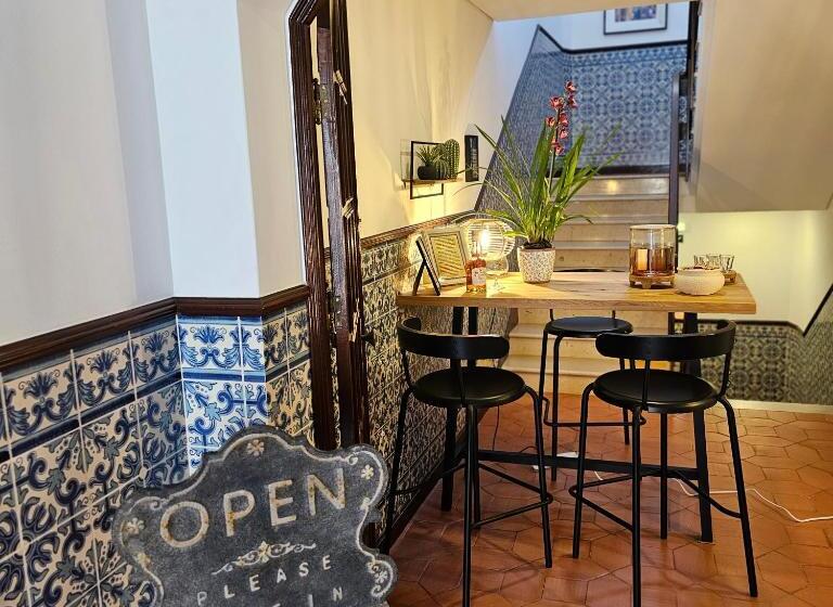 بنسيون 7min To Uni Sé Velha   Ac   Work Desk   300mbs Wifi