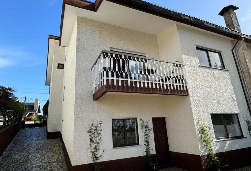 بنسيون 7min To Uni Sé Velha   Ac   Work Desk   300mbs Wifi