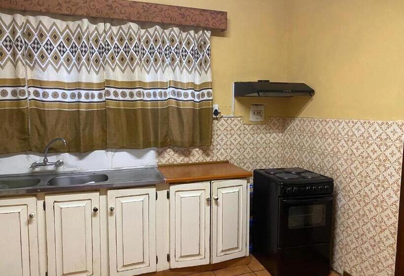 פנסיון Eliza Guest House