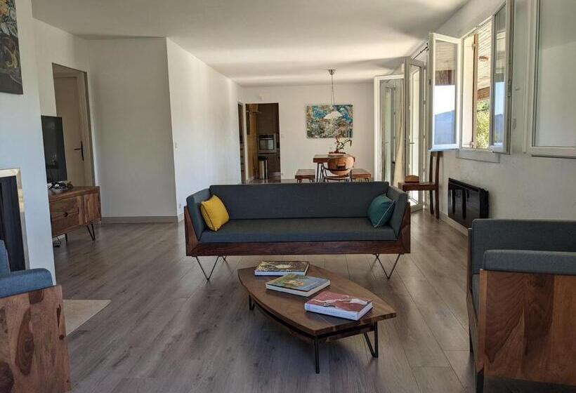 Пансион Provençal House Between Sea And Vineyards