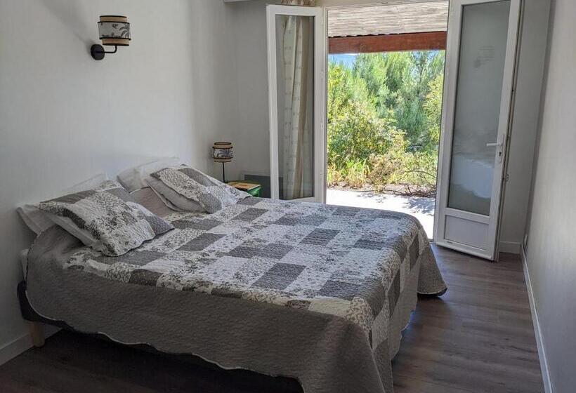 Пансион Provençal House Between Sea And Vineyards