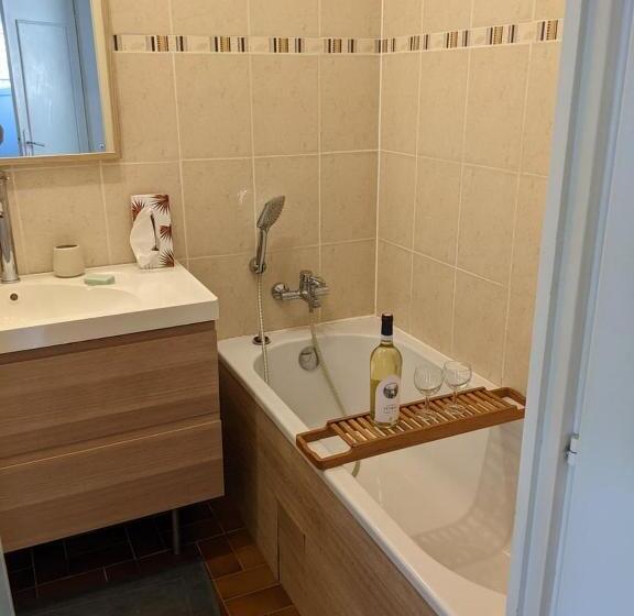 Пансион Provençal House Between Sea And Vineyards