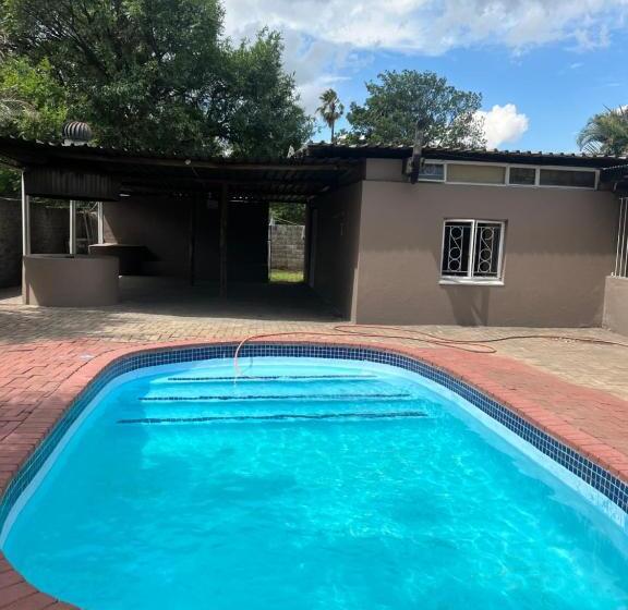 פנסיון Happy Time Guest Houses