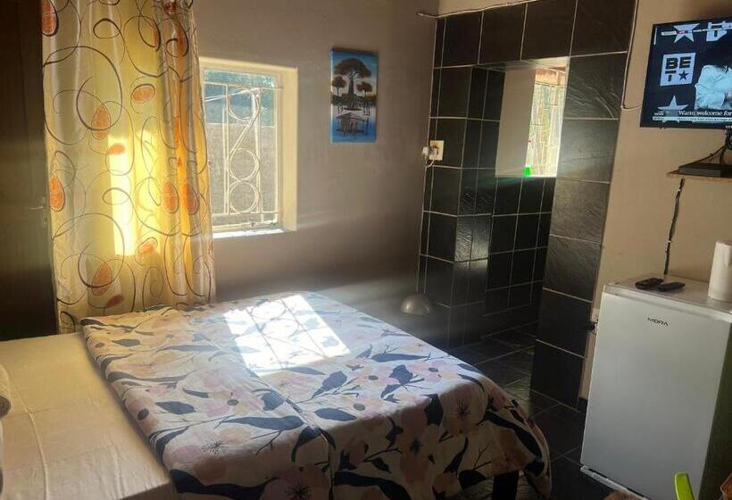 פנסיון Happy Time Guest Houses