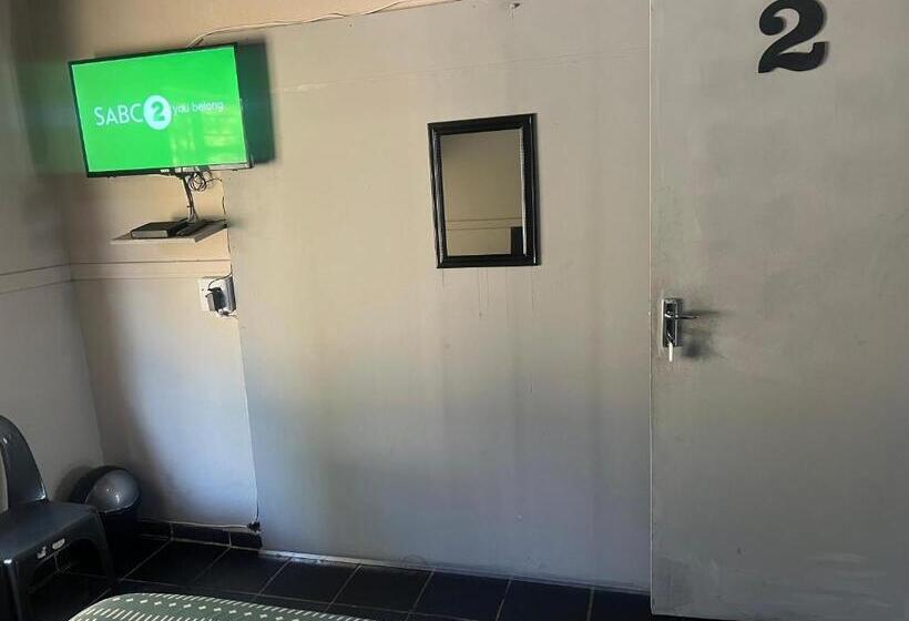 פנסיון Happy Time Guest Houses