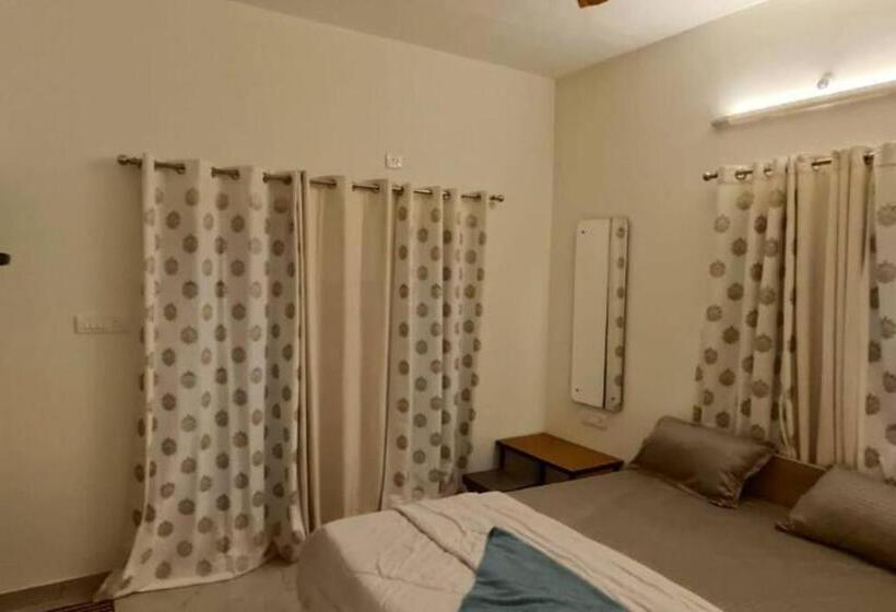 פנסיון Prs Creek Side Home Stay Villa