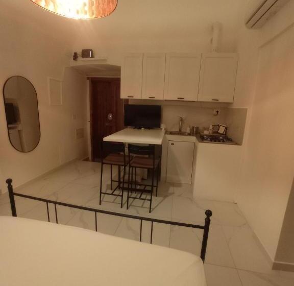 پانسیون Secret Suite