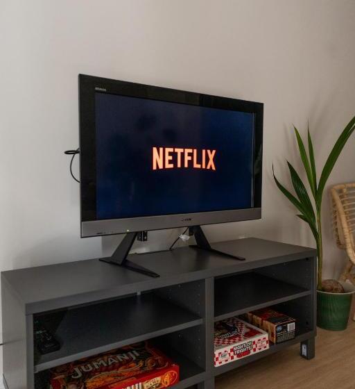 Пансион Studio Cabin In Belfast