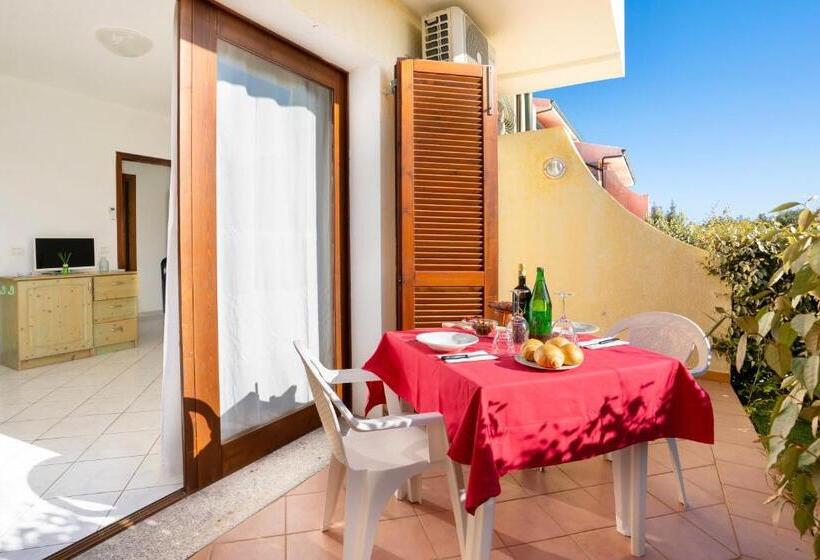 Residence With Swimming Pool In Badesi, Apartments With Air Conditioning And Private Outdoor Area