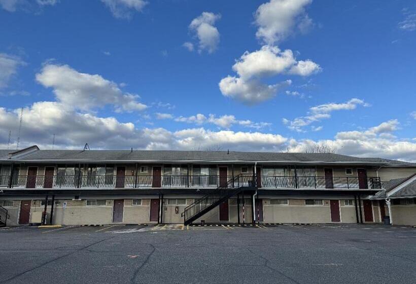 Royal Motel