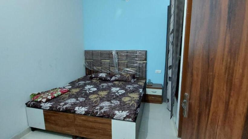 Hotel O Sirsa Hotel & Guest House