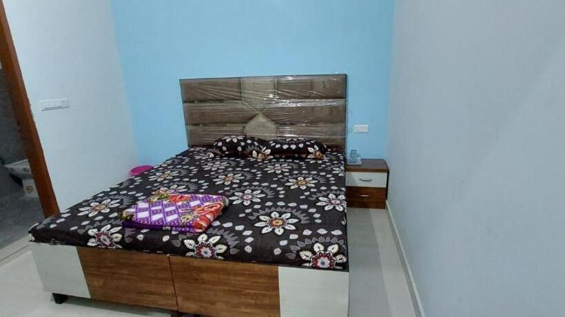 Hotel O Sirsa Hotel & Guest House