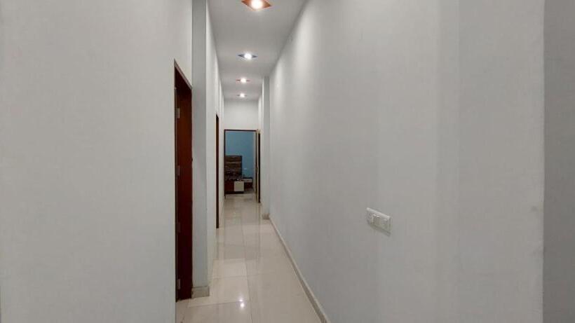 Hotel O Sirsa Hotel & Guest House