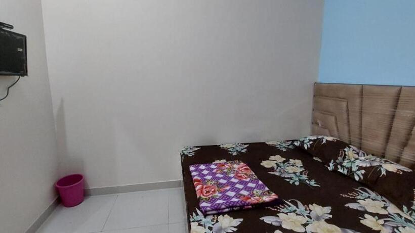 Hotel O Sirsa Hotel & Guest House