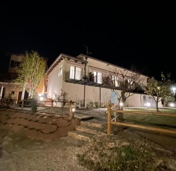 مبيت وإفطار Il Cortile Suites