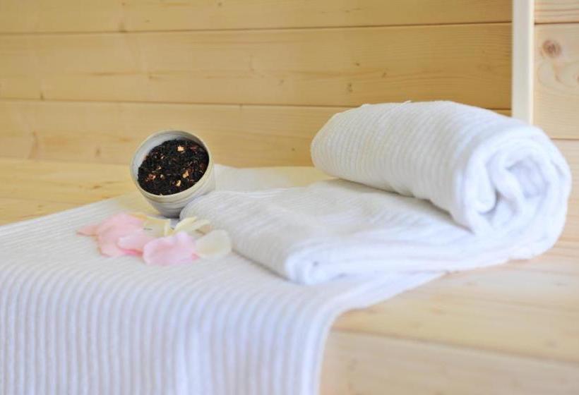 住宿加早餐  La Madernassa Resort   Casalora Dimora Storica Di Charme