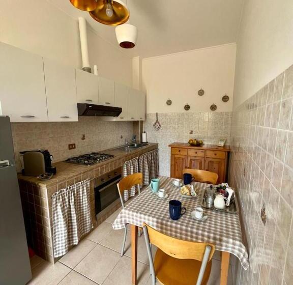 住宿加早餐  I Lecci Guesthouse