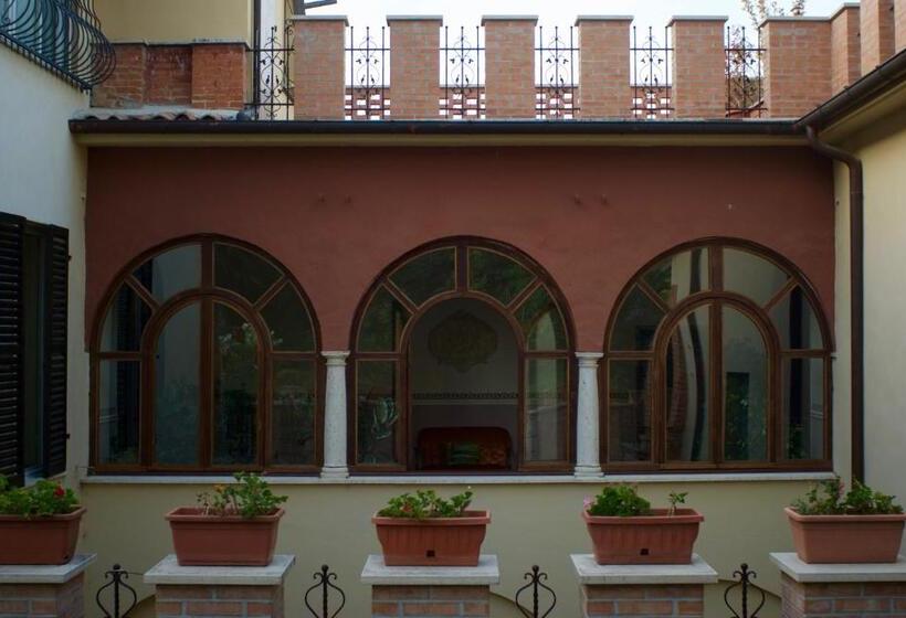 تختخواب و صبحانه Il Giardino Segreto Di Ascoli Piceno