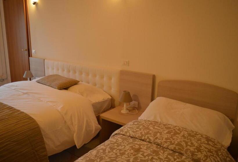 ベッドアンドブレックファースト La Contrada