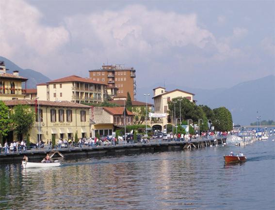 ベッドアンドブレックファースト La Contrada