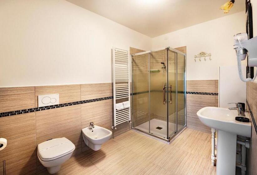 ベッドアンドブレックファースト La Rocchetta