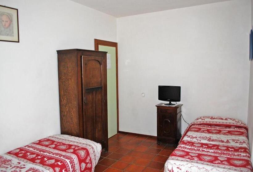 مبيت وإفطار Madonna del Poggio