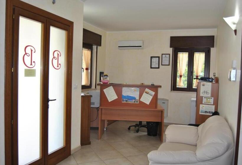 住宿加早餐  Messapia