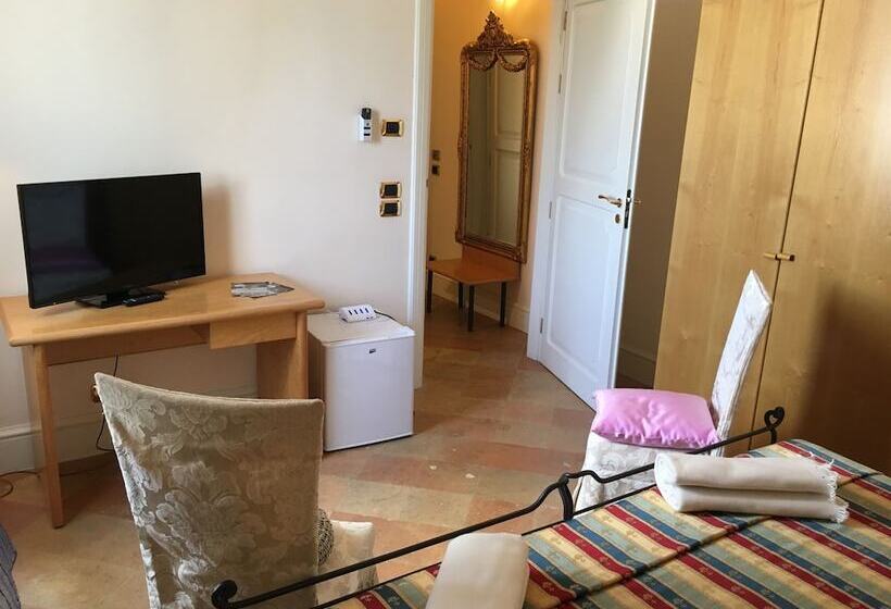 צימר Palazzo Sottile Meninni   Classics Experience