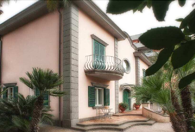 مبيت وإفطار Villa Laura