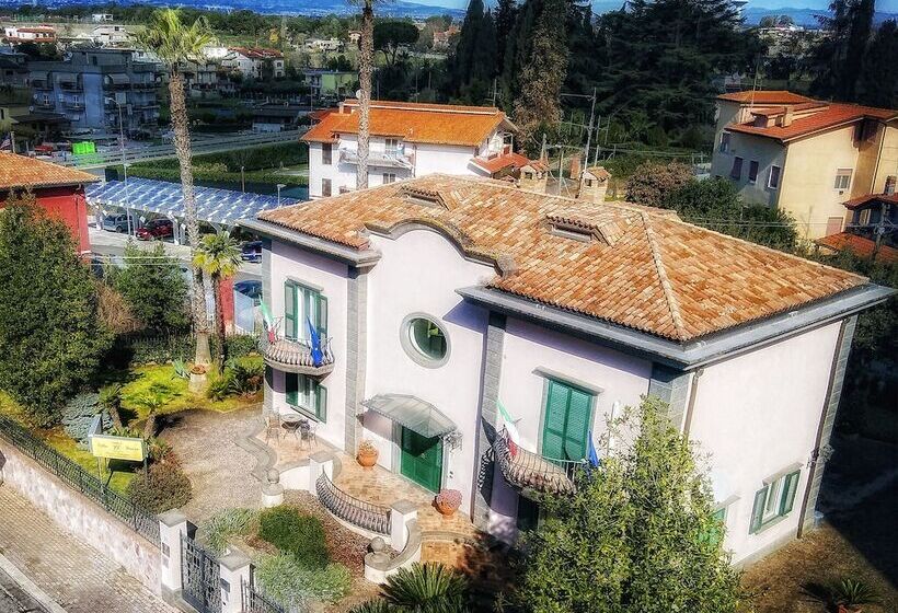 مبيت وإفطار Villa Laura