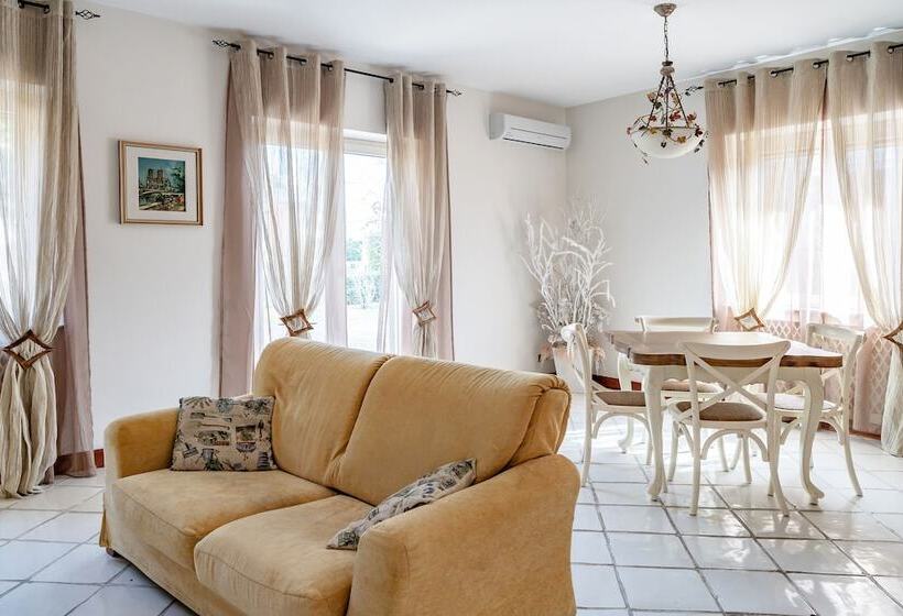 مبيت وإفطار Villa Laura