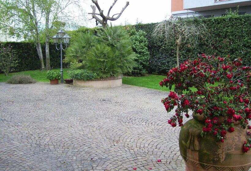 مبيت وإفطار Villa Laura