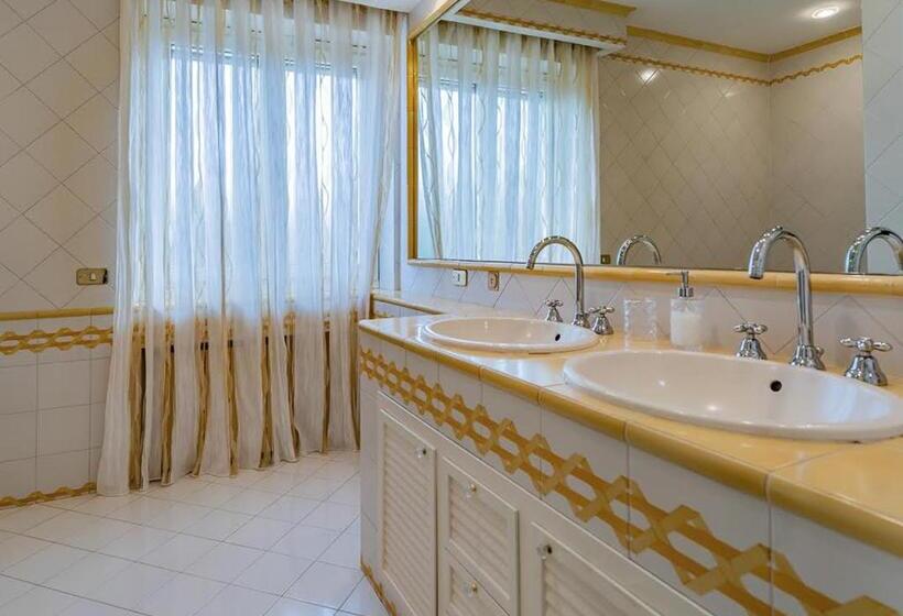 مبيت وإفطار Villa Laura