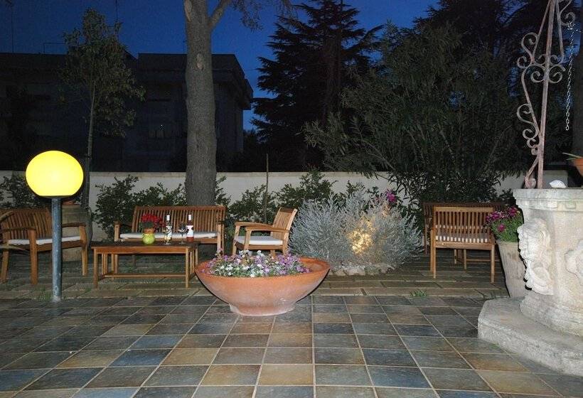 مبيت وإفطار Villa Quattro Pini