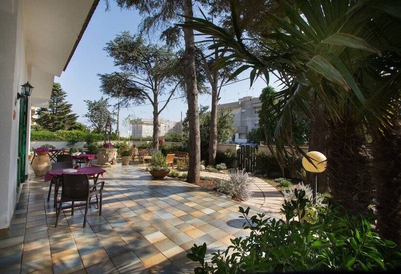 مبيت وإفطار Villa Quattro Pini