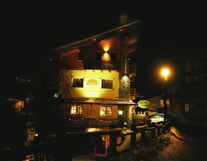 Отель Affittacamere Lou Ressignon