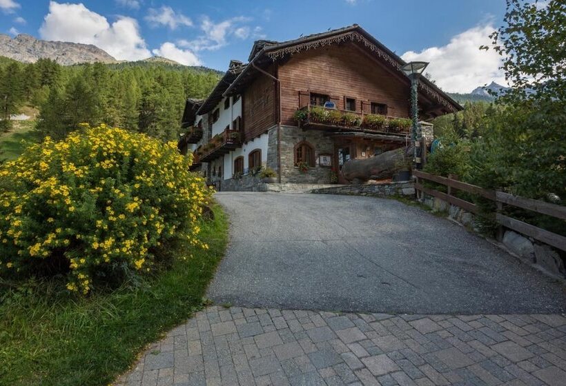 בית מלון כפרי Albergo Boule De Neige