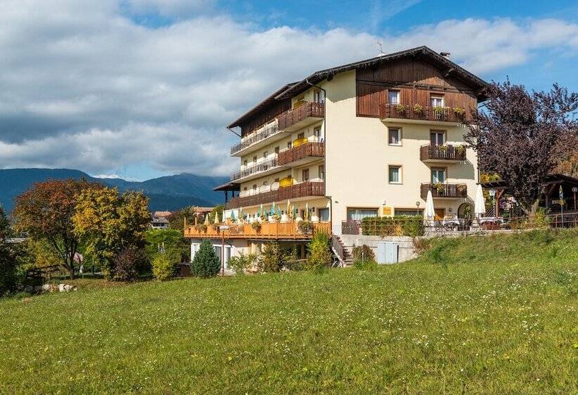 בית מלון כפרי Albergo Bucaneve